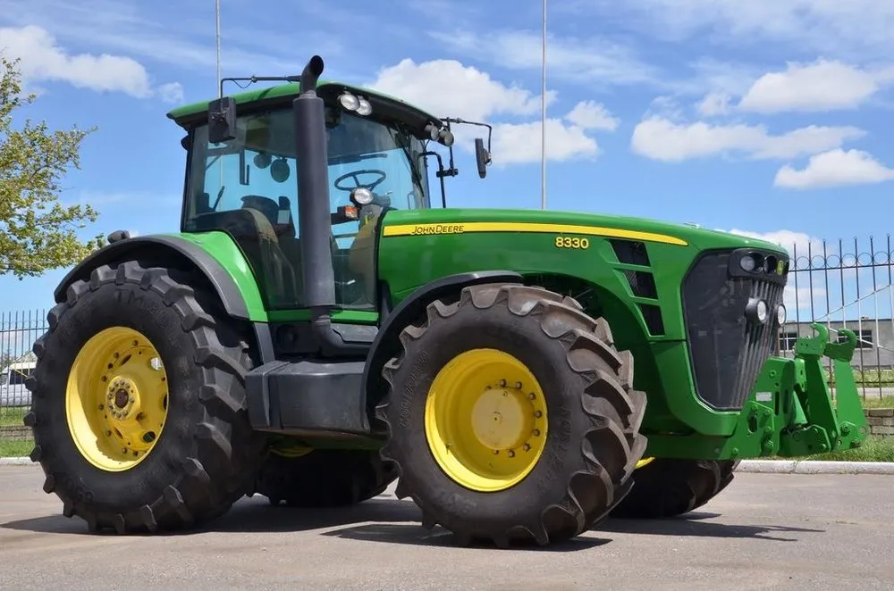 Джон Дір (John Deere) 8330
