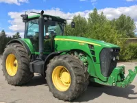 Фото Джон Дір (John Deere) 8530